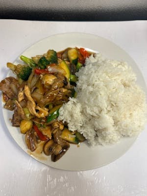 Ling's Asian Cuisine by null