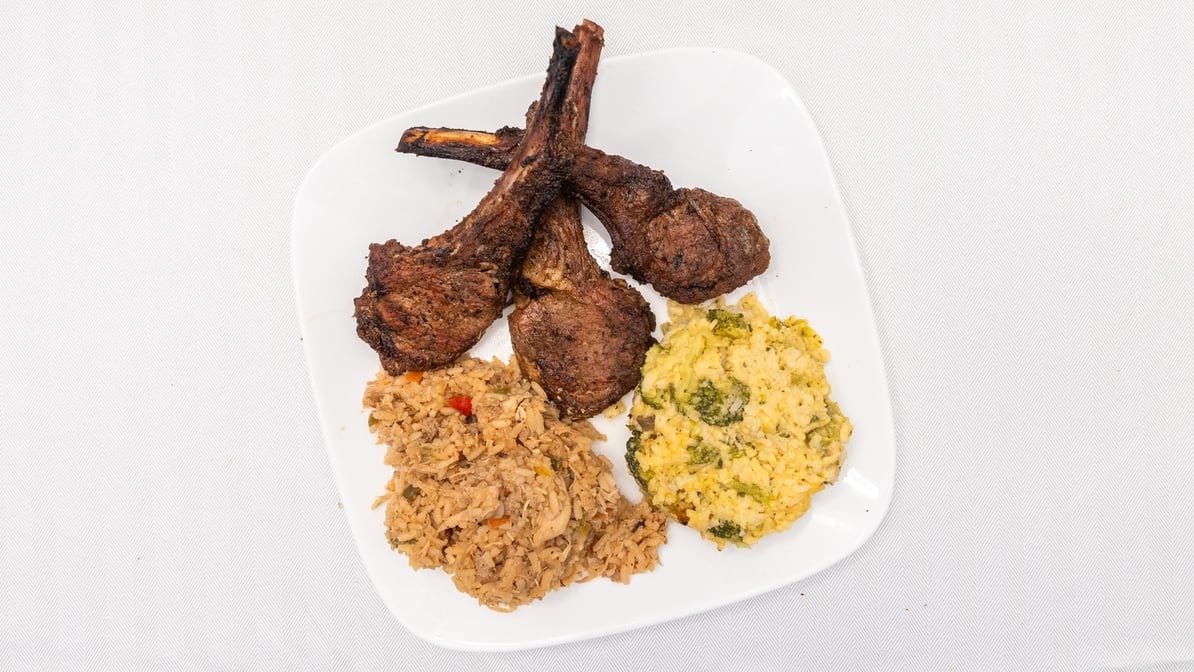 Stan's Smoke Signals BBQ by null