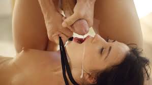 Blue eyed girlfriend gives a blowjob and gets cum in her mouth jpg x Girlfriend cum in mouth
