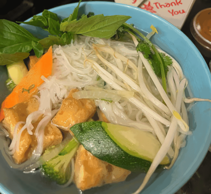 Le’s Vietnamese Restaurant by null