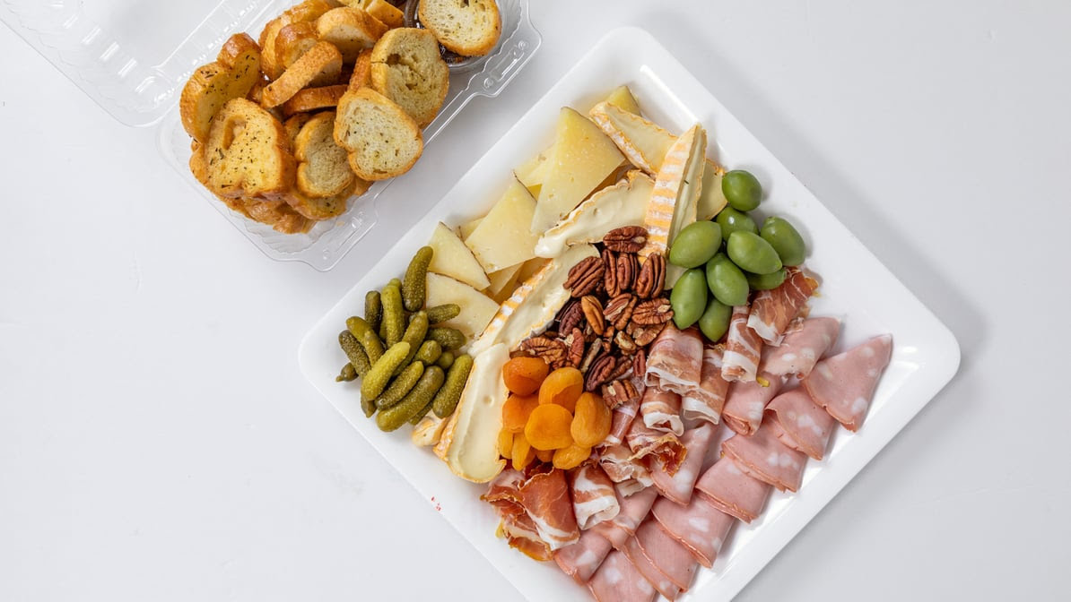 HauteMess Gourmet Market by null