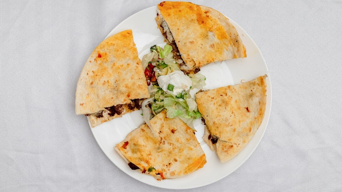 Salsa Taqueria & Wings by null