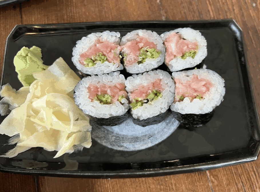 KamadoSushi,Omakase,$60orMoreFreeDeliveryByToast by null