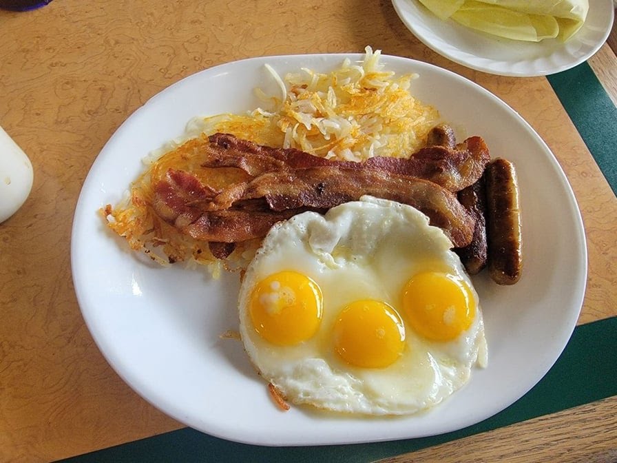 Señor G's & B by null