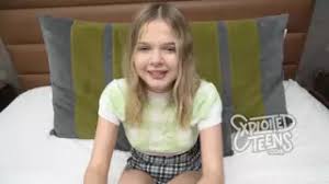 A fae e fe ed naomi woods collection jpg x Teen blonde star