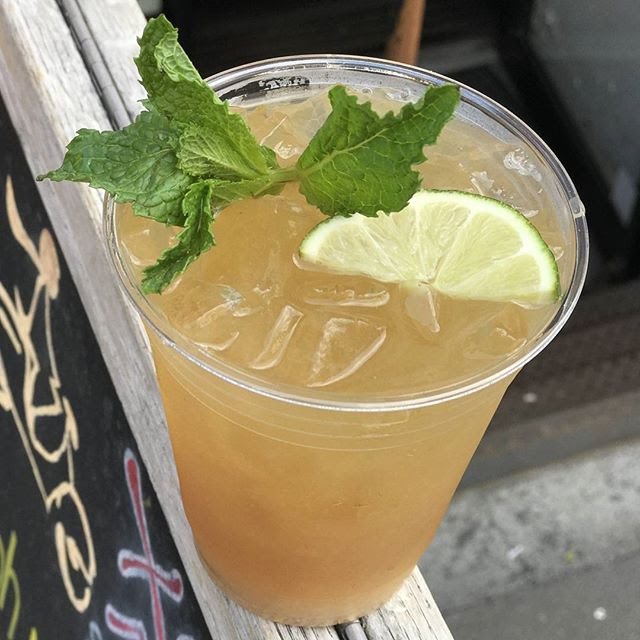 Xe May Sandwich Shop by null