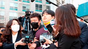 韓国 中学生 盗撮|まさか同級生が…高校生に増える「校内盗撮」 電子マネーで報酬受け取り、高い依存性 - 産経ニュース