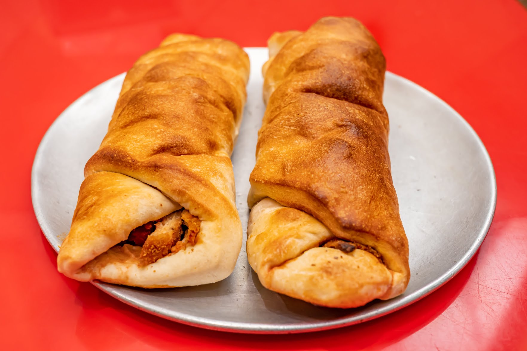 Gino’s Pizzeria by null