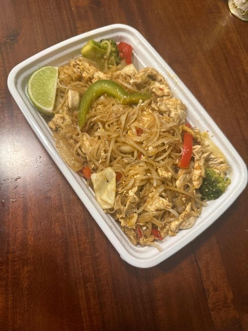 Dannee Thai by null