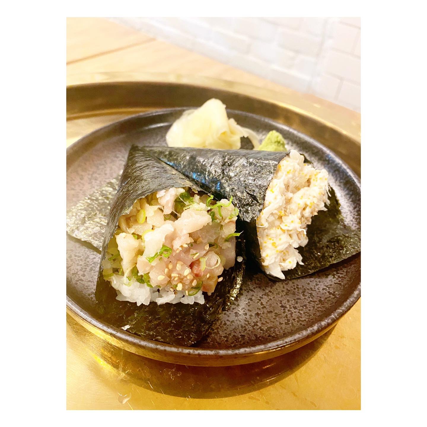 Burosu ramen & Sushi 最好的拉面和寿司 by null