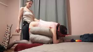 Easaatbwx rak glreoo jpg x Teen strapon femdom