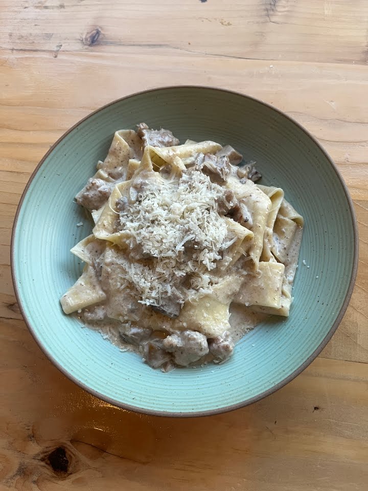 Tavola Rustica - Larkspur by null