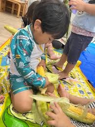 子どもすっぽんぽん画像|裸 少年 幼児 下半身】の画像素材 | 写真素材ならイメージナビ