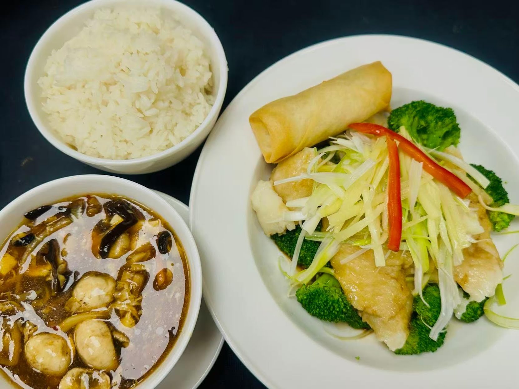 pl8 Restaurant天府和风 by null