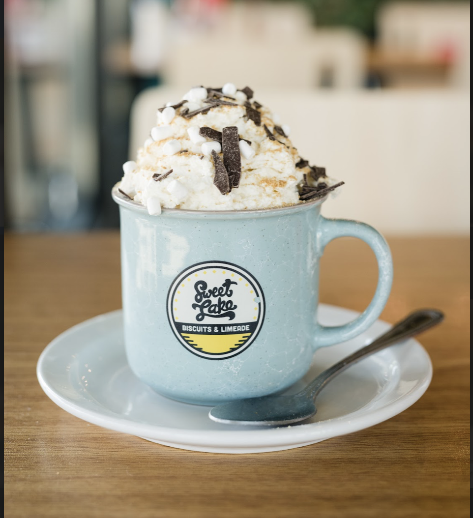 Sweet Lake Biscuits & Limeade by null