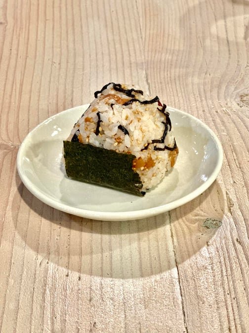 sankaku onigiri cafe & bar by null