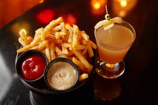 Abe's Pagoda Bar by null