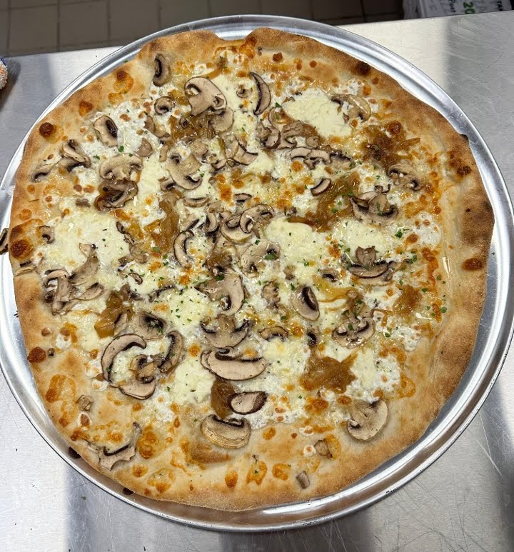 Pizza Lyfe Westport by null