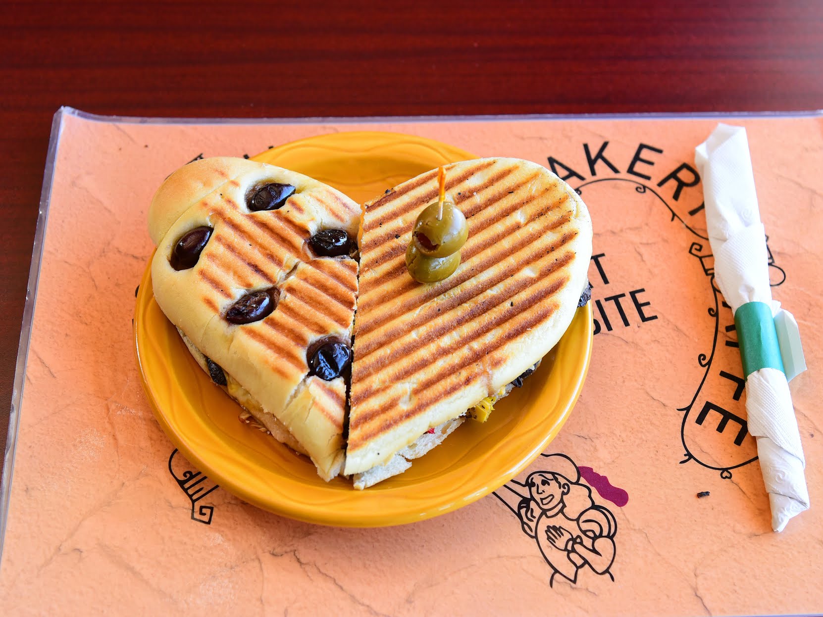 Romeo & Juliet’s Caffè & Bakery by null