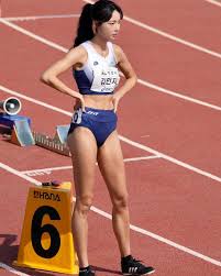 Bffs track girls fuck each other after practice jpg x Track and field