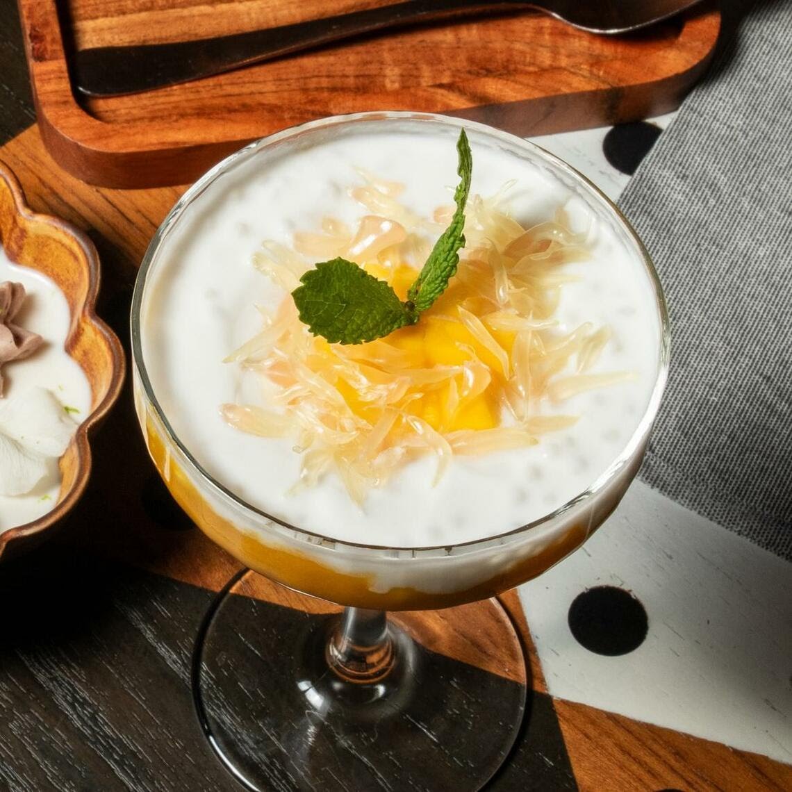 Grandma's Home 外婆家 by null