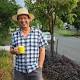 Gardening guru aims to make footpath gardens popular in Brisbane 