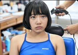 深夜 丸坊主 女性|坊主にした後髪の毛縦に伸びる対処法 | TikTok