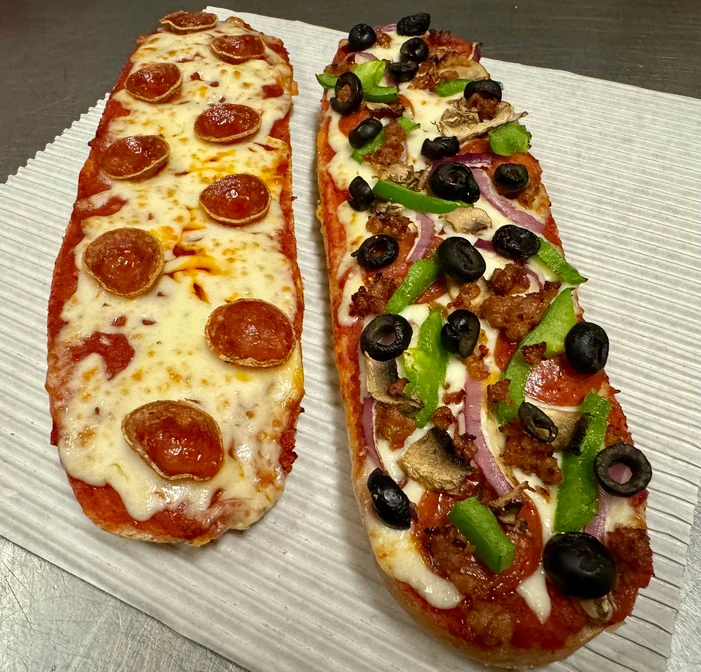 Fellinis Pizzeria by null