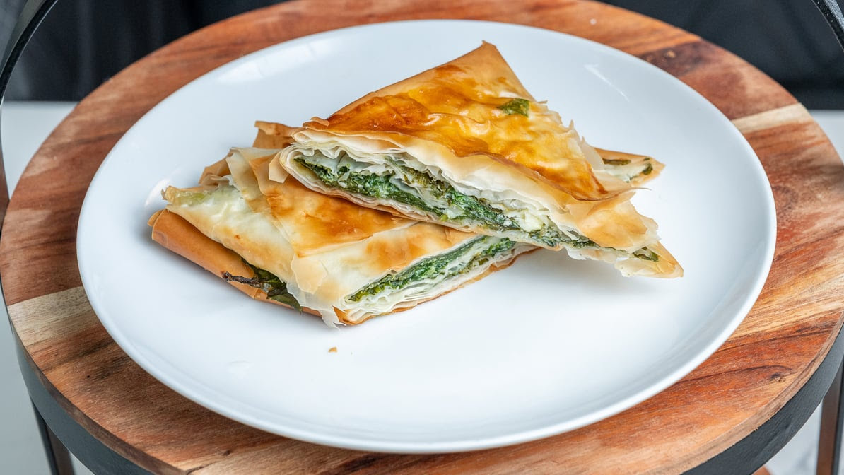 Noble Castella by null