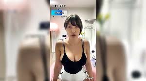 Vip club korean bitch amazingly big tits😎 俱乐部女孩 jpg x Korean big tits