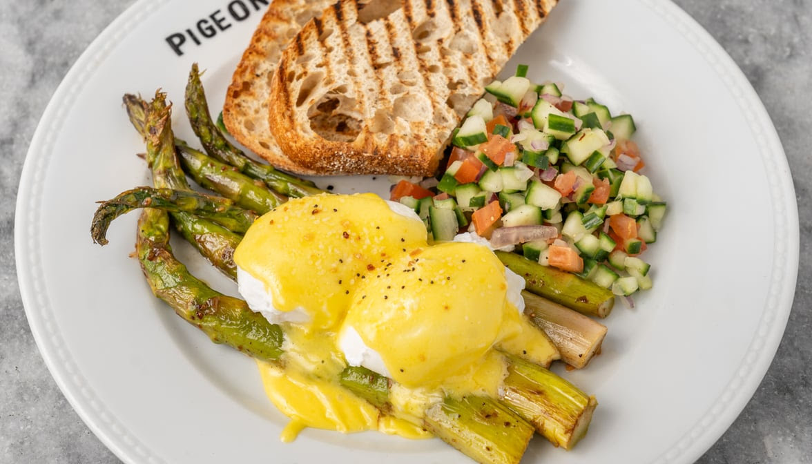 PIGEON CAFÉ & BAR by null