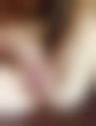 milf lips pussy|This milf pussy welcomes you with open lips