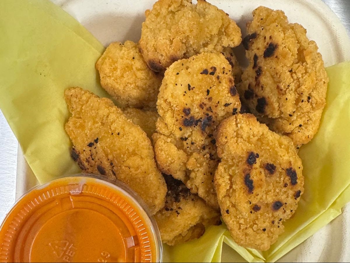 Flat Earth Pizza by null