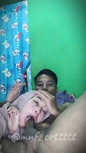 Bokep indo hot istri teman sukan nyepong kontol jpg x Indo bokep ngemut kontol