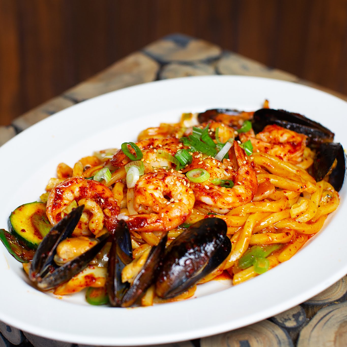 Narrow Street 512 by null