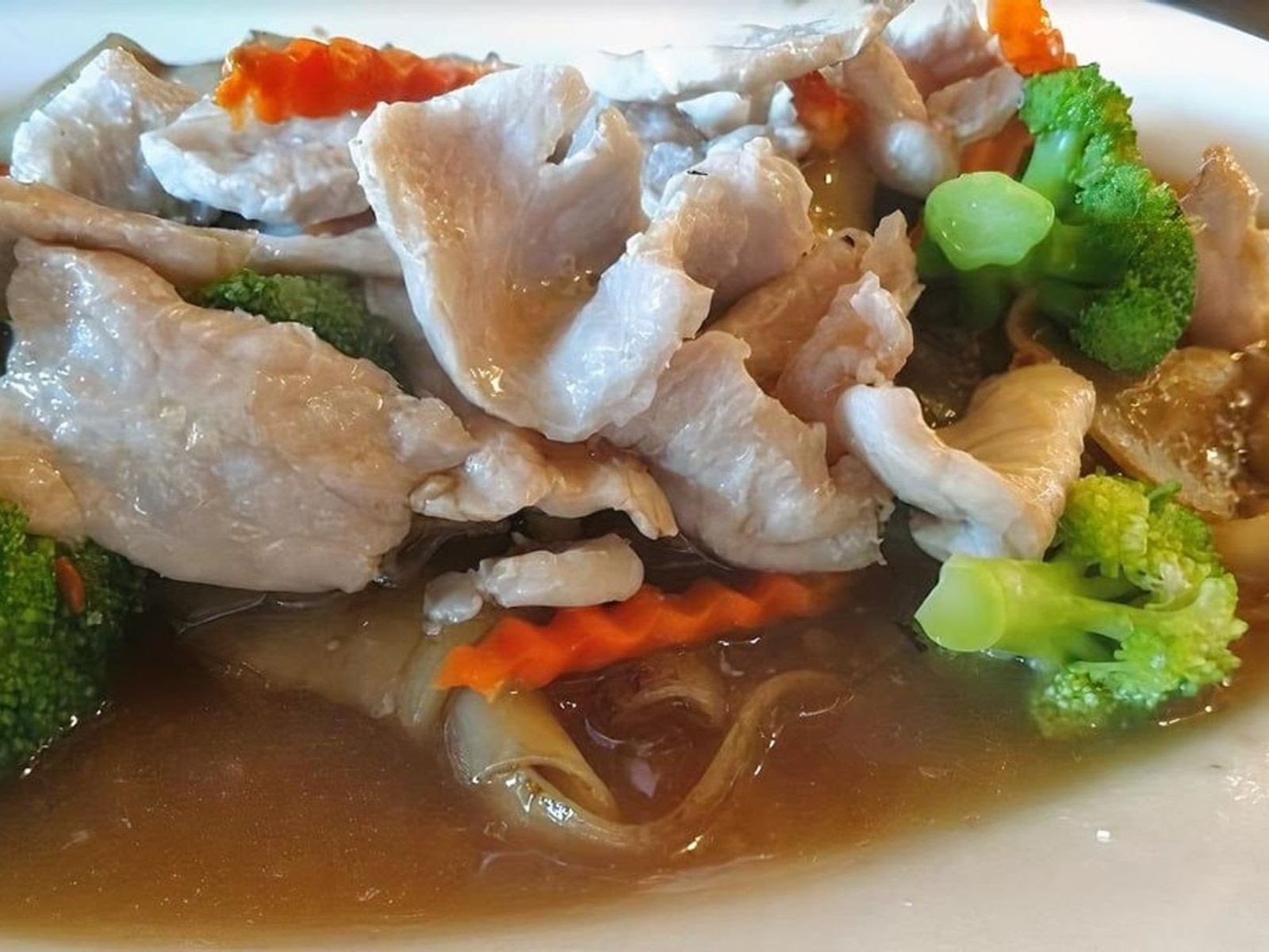 Mom Can Cook Thai Kitchen by null