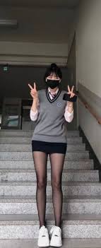 고딩스타킹|검은색 #스타킹 #학교 #교복 #교복핏 #고딩 #몸매 #존예 #추천떠라 #추천 #fyp #fi | TikTok