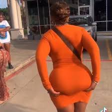 my big aunty ass| / X