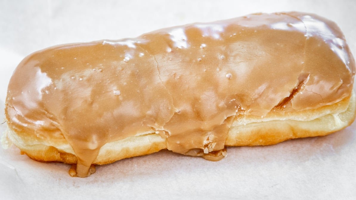 Dona Queen Donuts & Deli by null