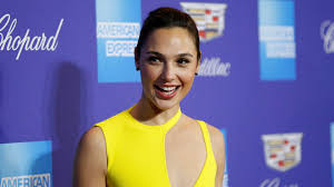 Forums discussing and sharing celebrity fake photos have seen ac jpg x Natalie portman deepfake