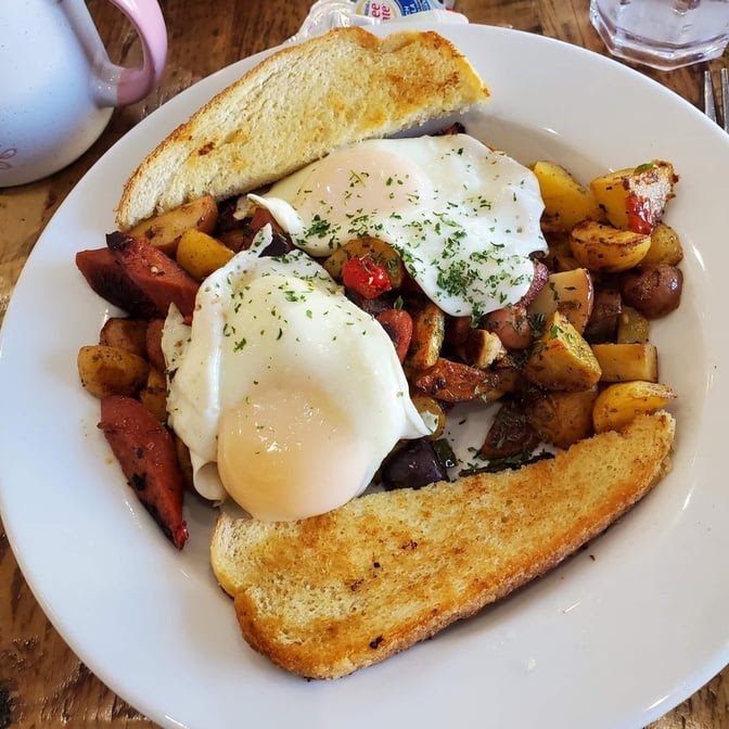 Lola’s Kitchen by null