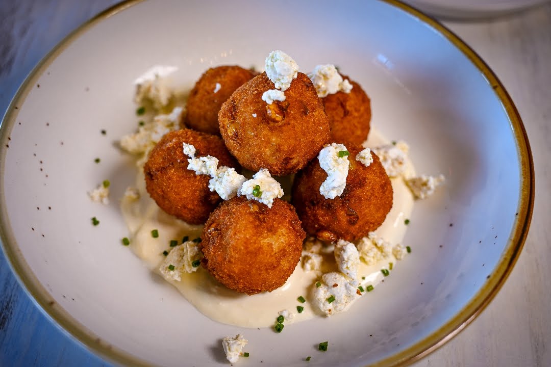 Pearl Restaurant and Ponche Tiki Bar by null