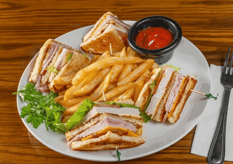 Wet Leprechaun Pub & Grill by null