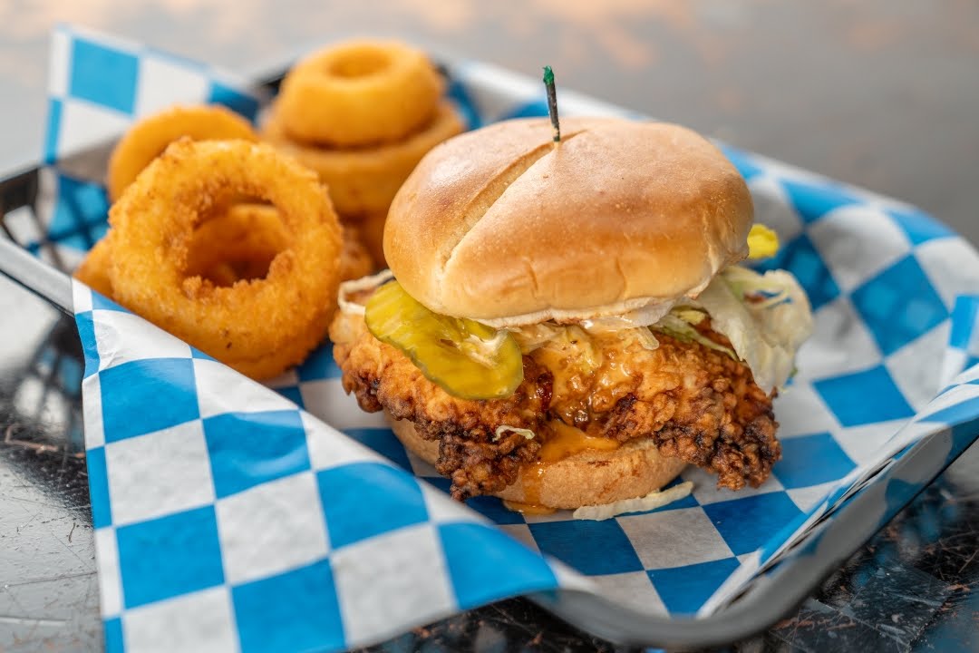 Mother Clucker’s Pizza by null