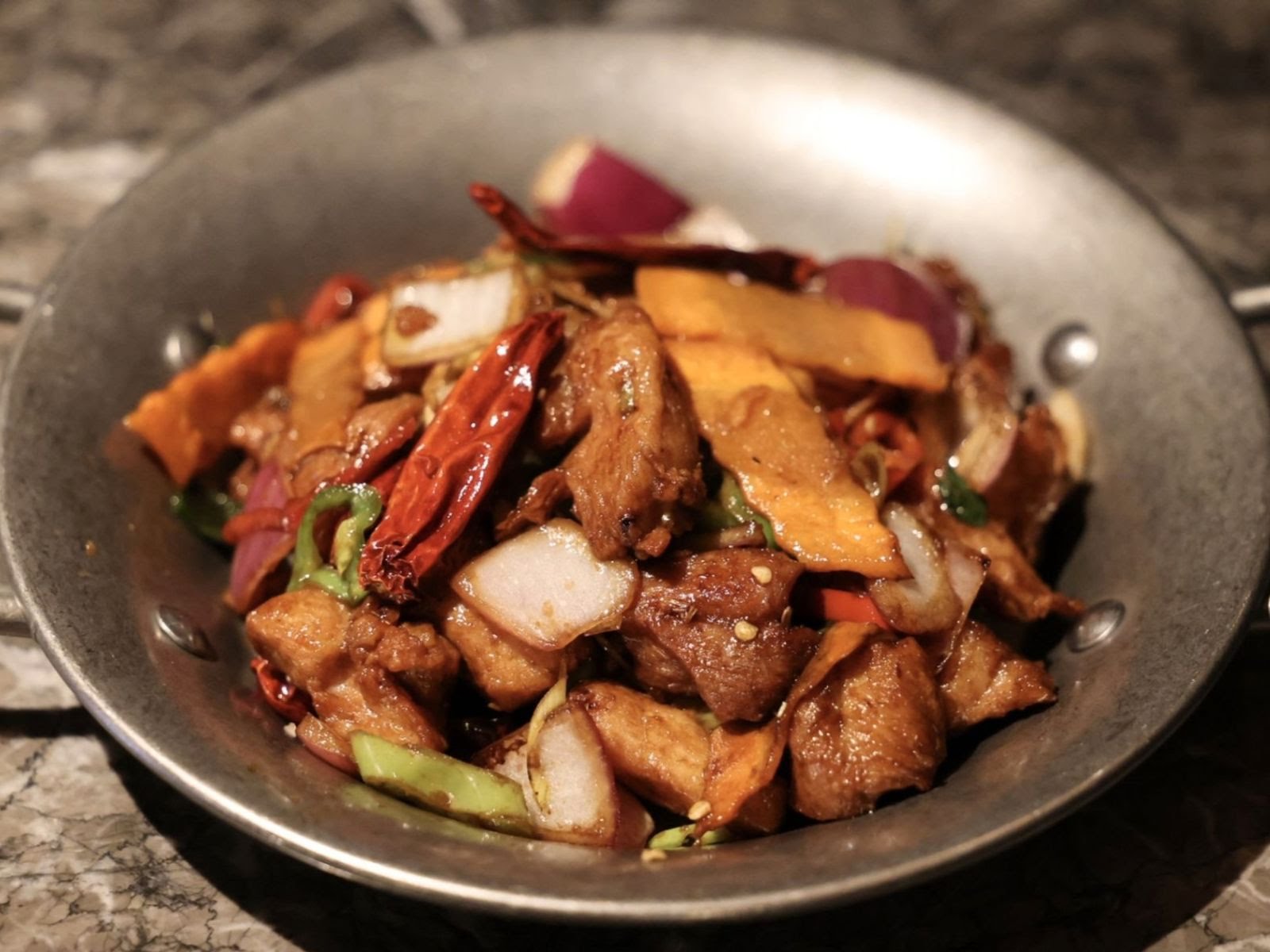 Aves Thai & Asian Fusion restaurant by null