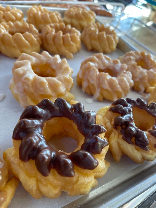 Dona Queen Donuts & Deli by null