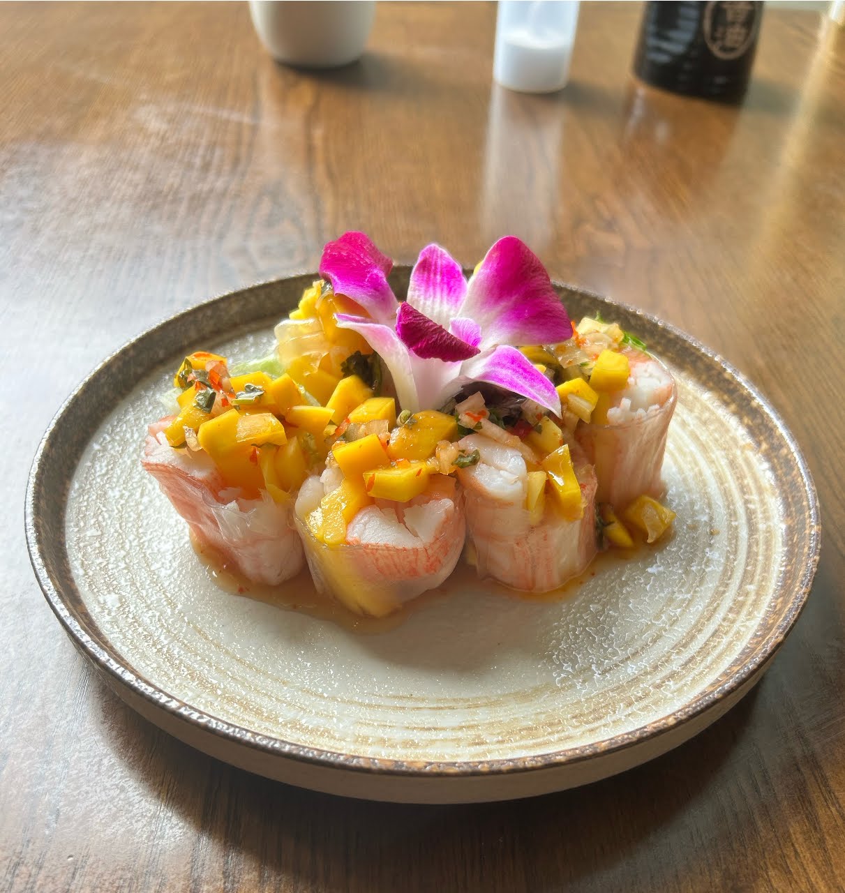 Hiromi sushi by null