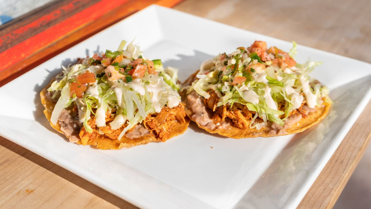 Ñoños Tacos by null
