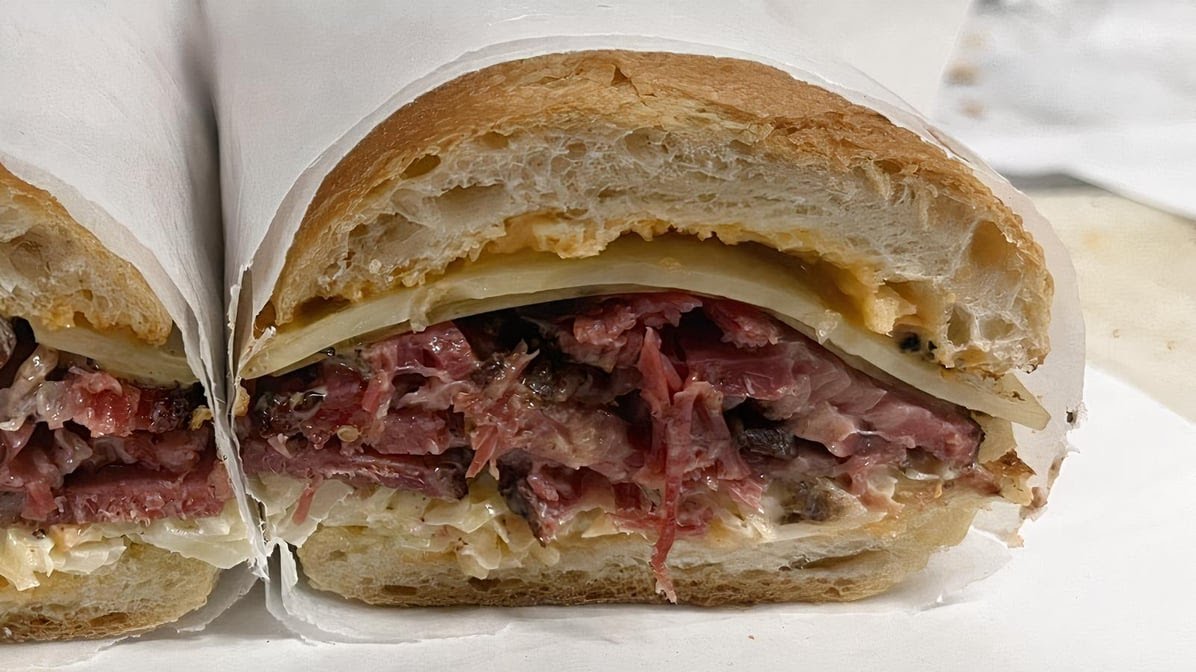 M & O Market & Deli by null