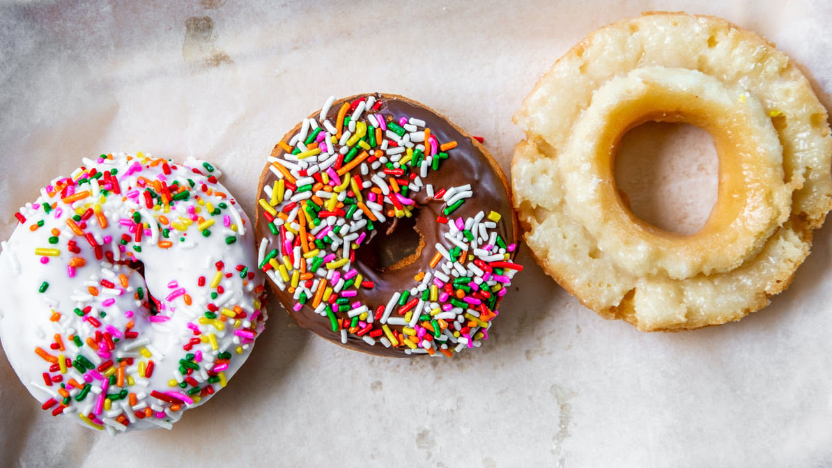 Dona Queen Donuts & Deli by null